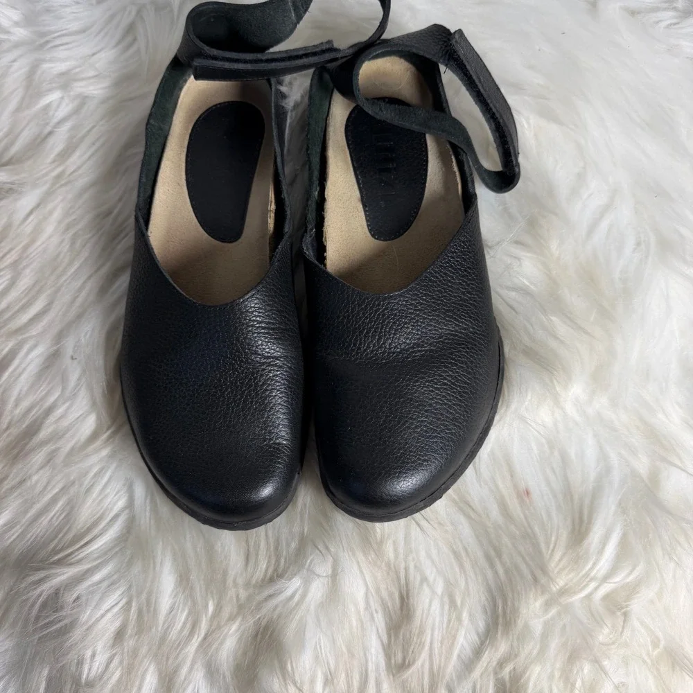 Uffizi Blake Womens Black Leather Mary Jane Ankle Strap Comfort Flats Shoes 36.5
